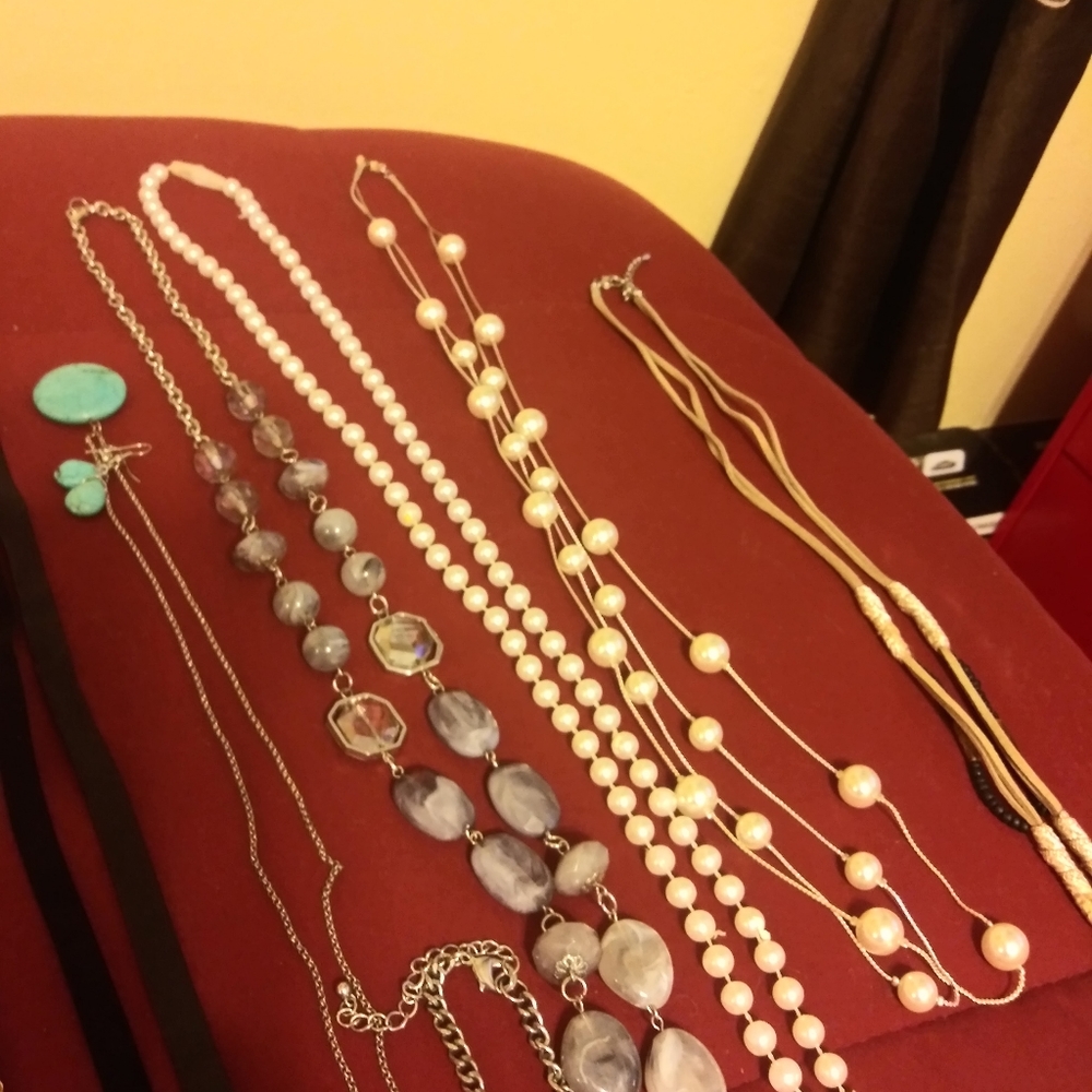 Jewelry - Picture 3 of 4